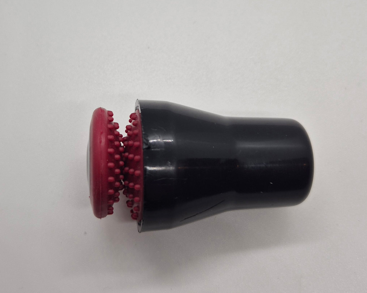 Magnetic Silicone Glassware Cleaner